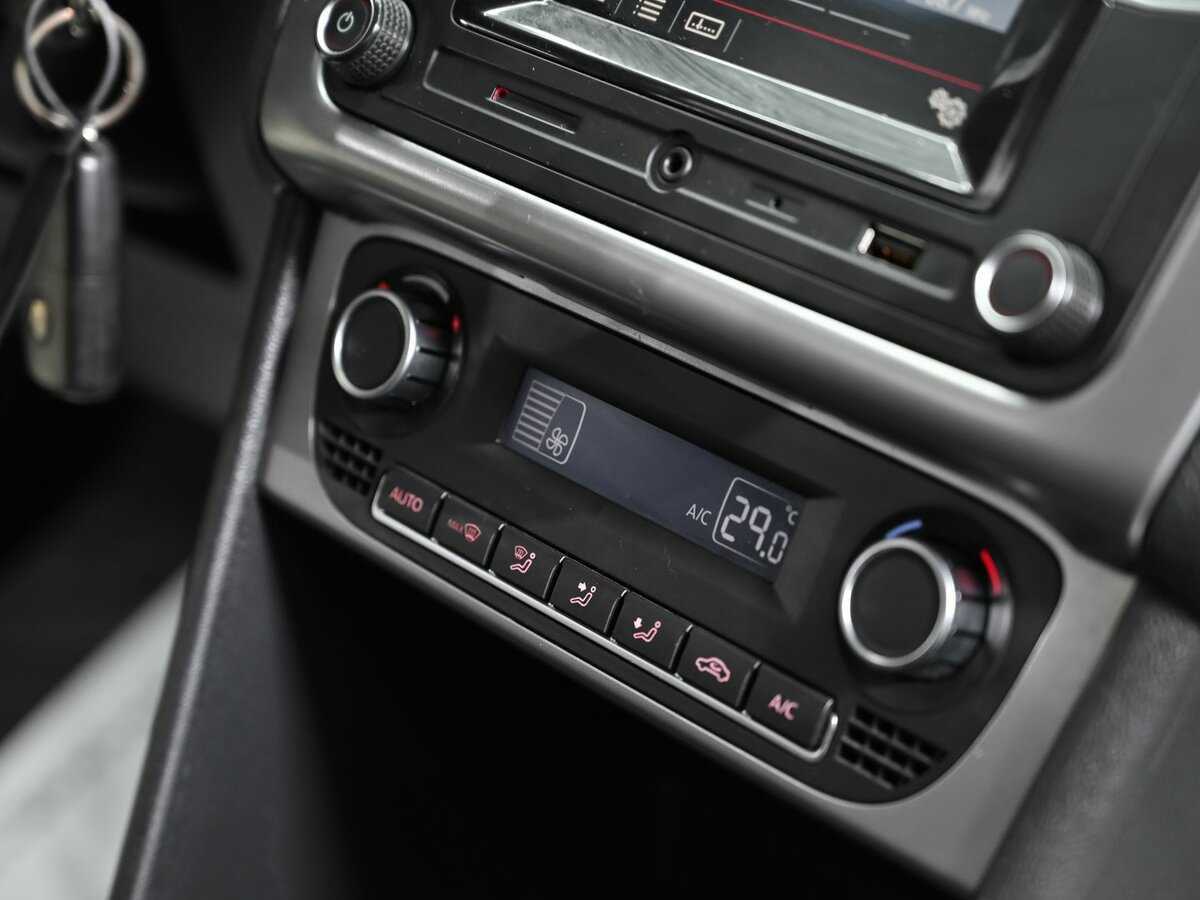 Купить Volkswagen Polo, 2017, 124 000 км, фото №11