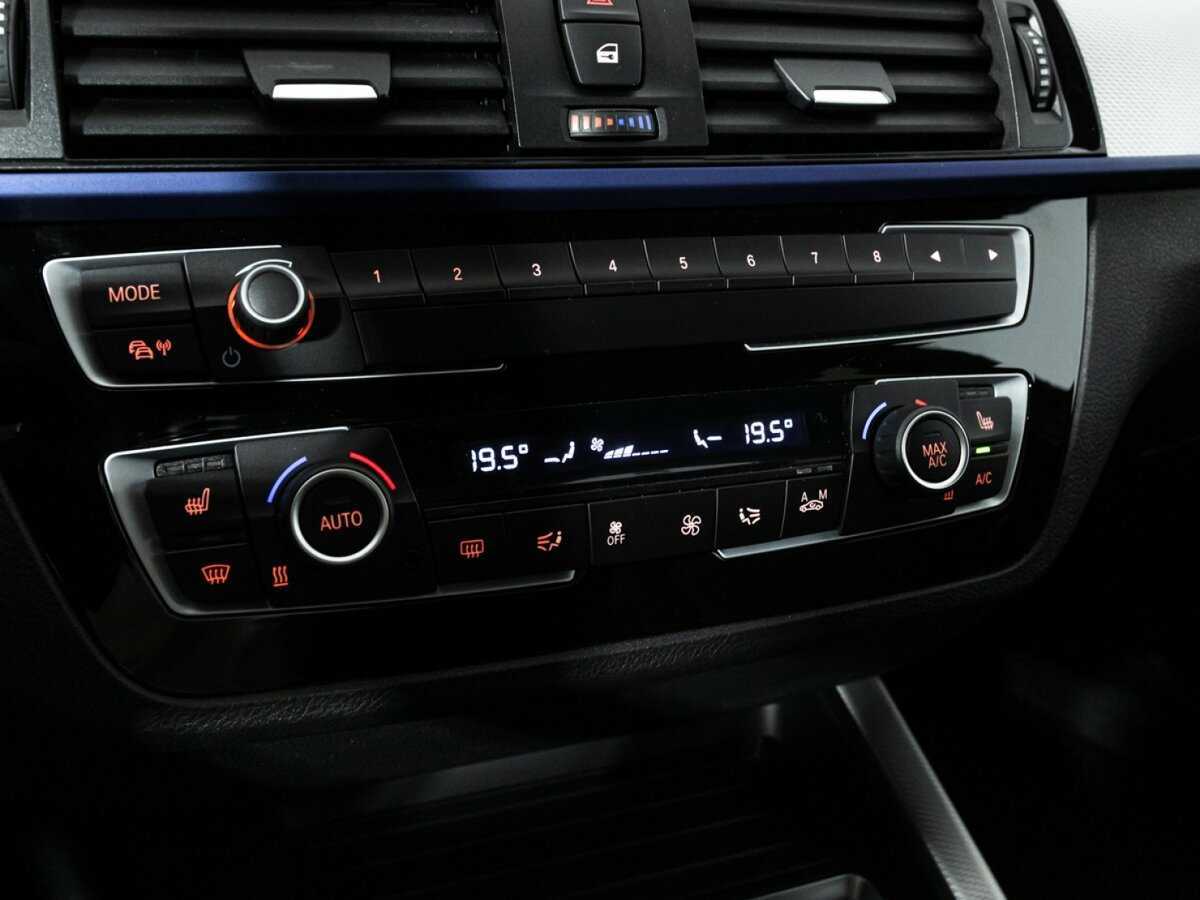 Купить BMW 1 серии 118i, 2019, 43 799 км, фото №17