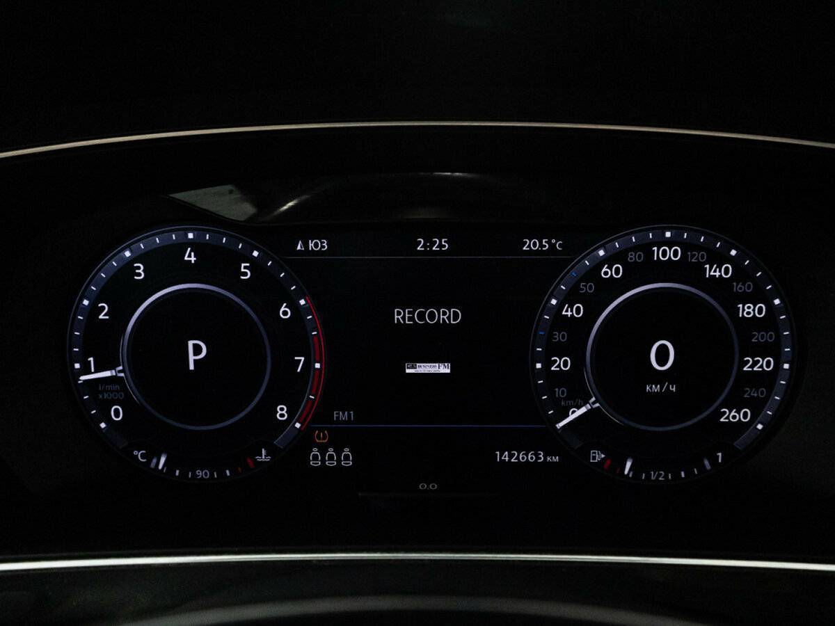 Купить Volkswagen Tiguan, 2017, 140 800 км, фото №12