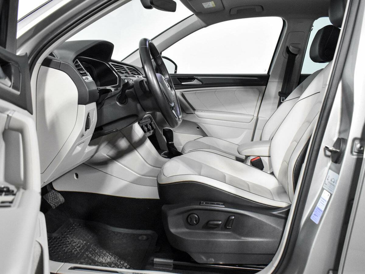 Купить Volkswagen Tiguan, 2017, 124 553 км, фото №8