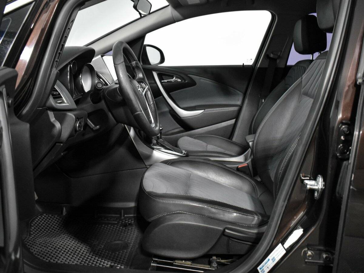 Купить Opel Astra, 2013, 244 733 км, фото №10