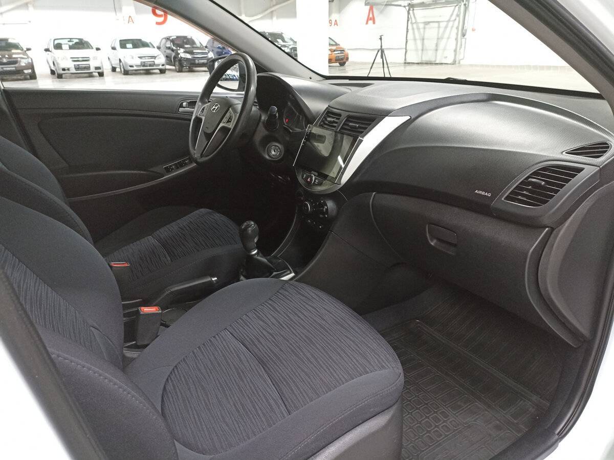 Купить Hyundai Solaris, 2015, 157 533 км, фото №11