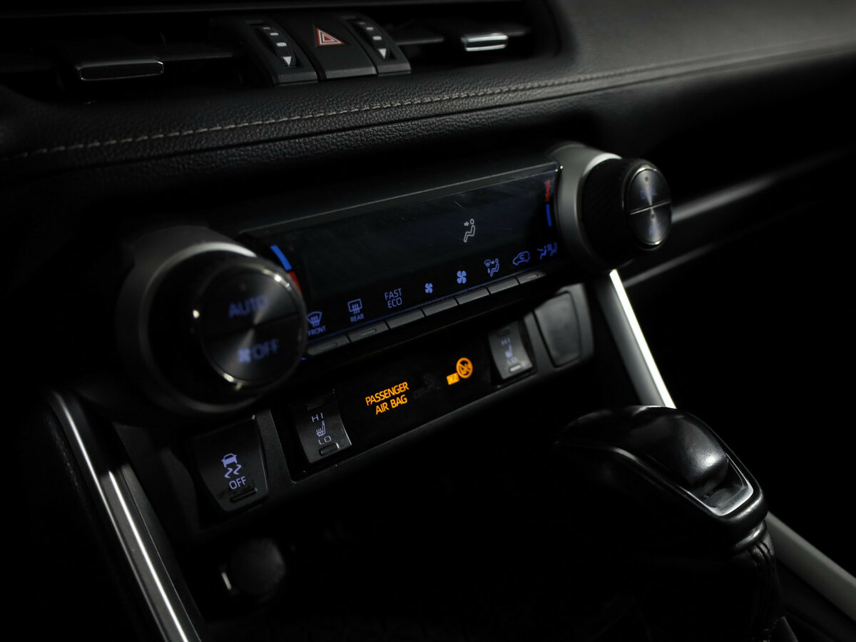 Купить Toyota RAV4 V (XA50), 2019, 225 569 км, фото №21