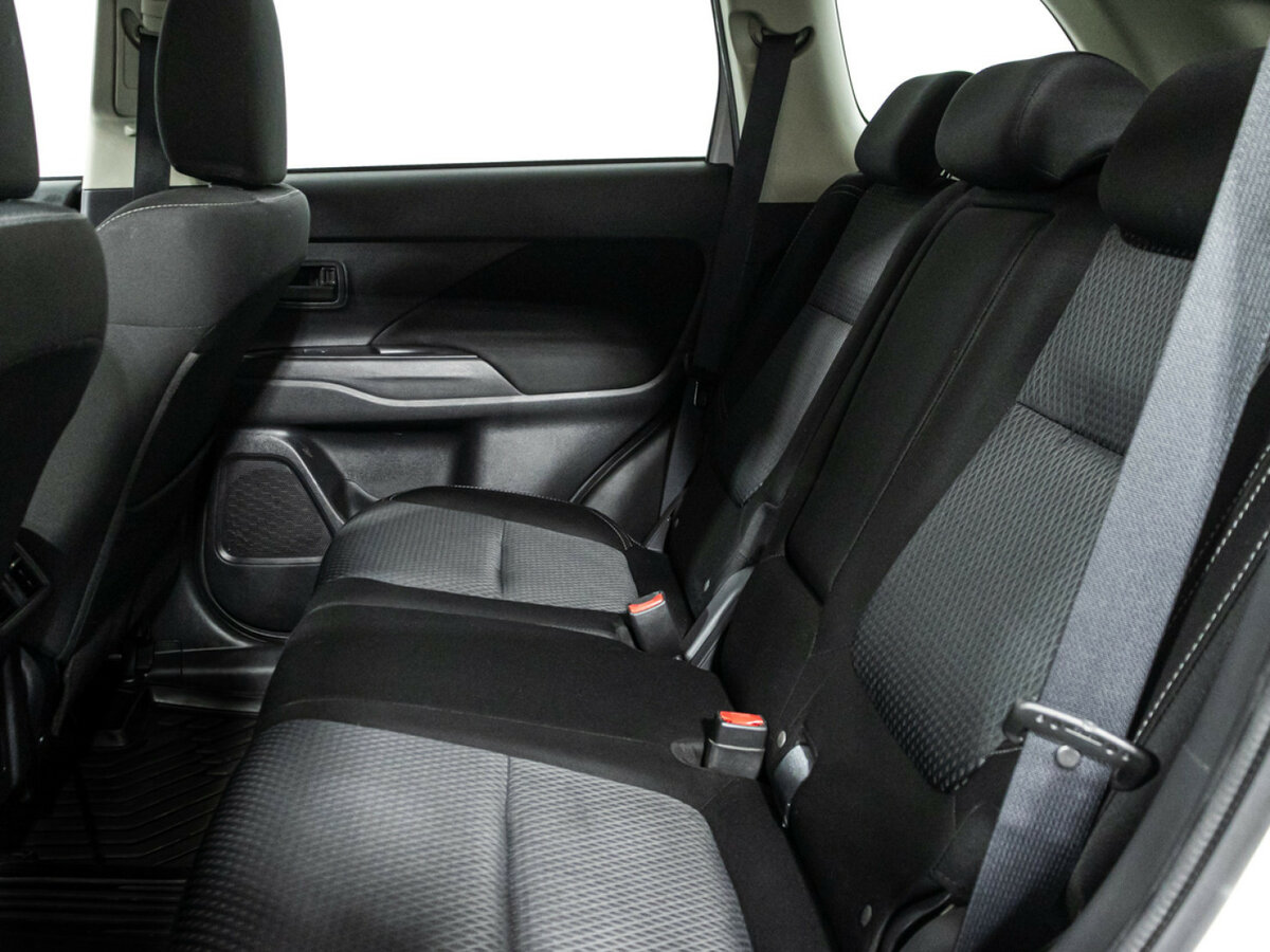 Купить Mitsubishi Outlander III Рестайлинг 3, 2019, 139 151 км, фото №8