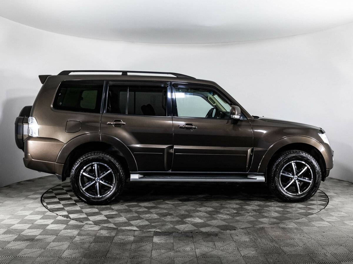 Купить Mitsubishi Pajero IV Рестайлинг 2, 2017, 110 534 км, фото №5