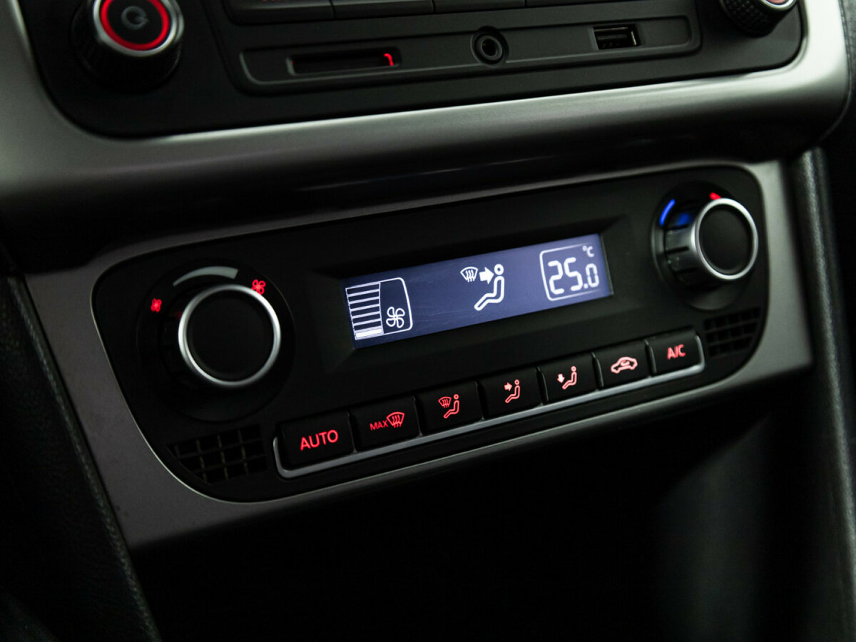 Купить Volkswagen Polo V Рестайлинг, 2016, 160 772 км, фото №15